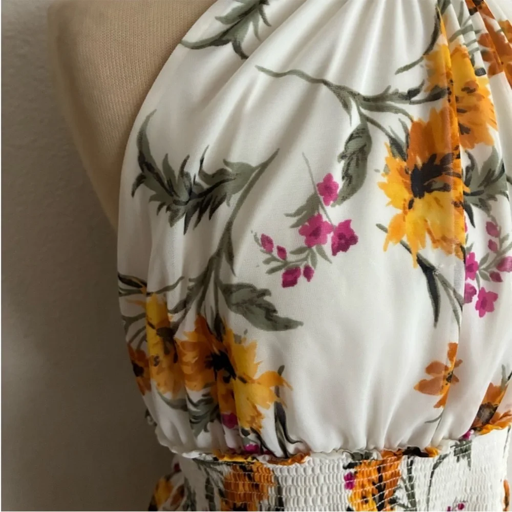 ❤️$10 Express floral tank - Picture 4 of 9